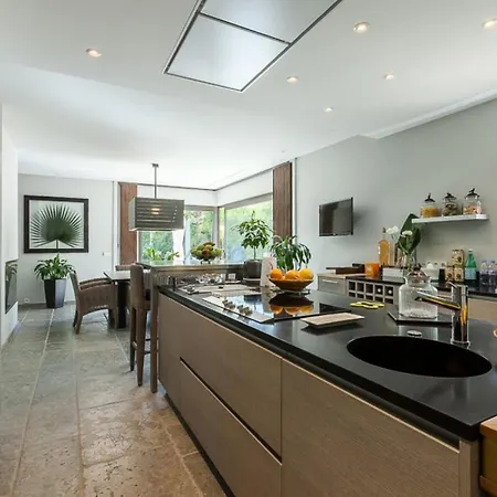 En Domaine Prive Avec Piscine Chauffee - En Domaine Prive Avec Piscine Chauffee Mae-2023 * Antibes