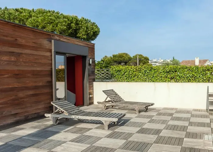 En Domaine Prive Avec Piscine Chauffee - En Domaine Prive Avec Piscine Chauffee Mae-2023 *